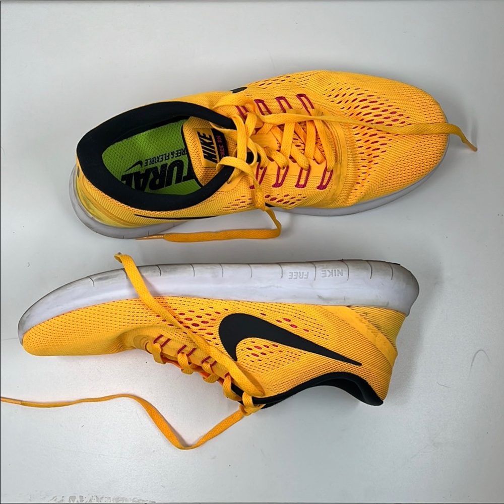 Nike Women’s Free RN Running Shoes — Size 7.5